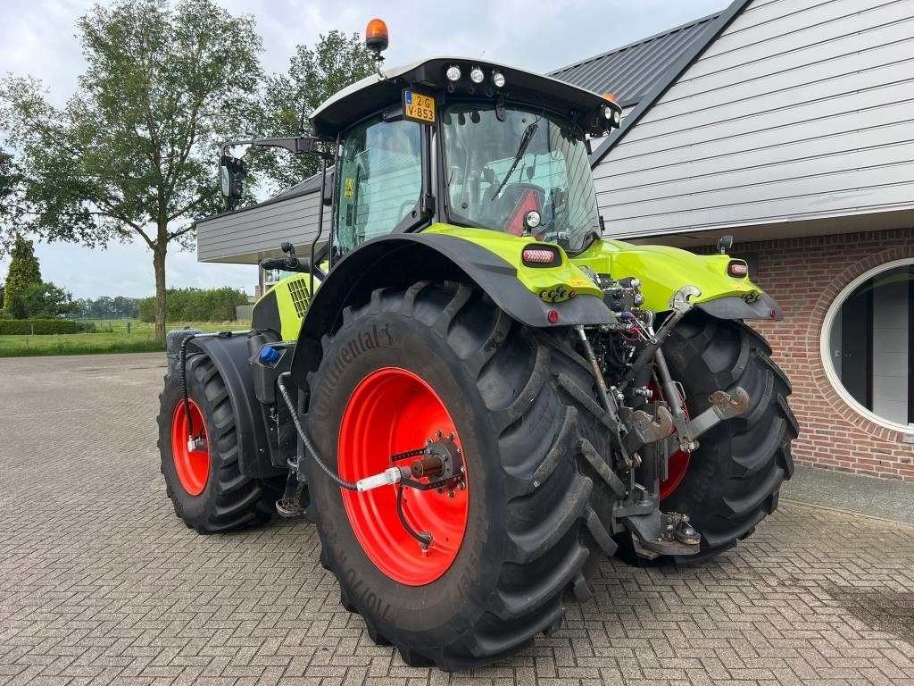 Claas Axion 810 Cmatic - Трактор: снимка 3 Claas Axion 810 Cmatic - Трактор: снимка 3