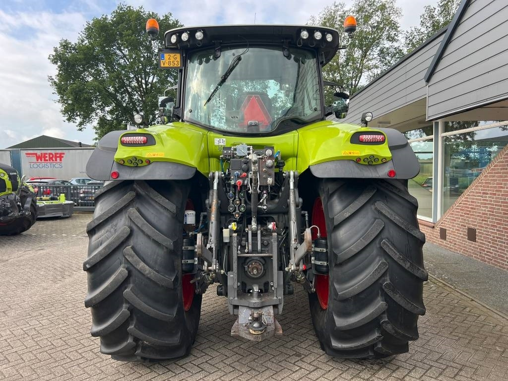 Claas Axion 810 Cmatic - Трактор: снимка 4 Claas Axion 810 Cmatic - Трактор: снимка 4