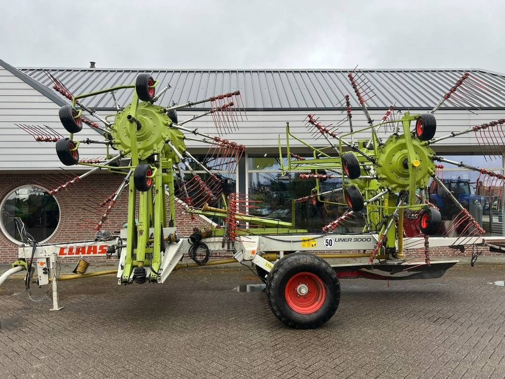Claas Liner 3000 - Гребло/ Сенообръщачка: снимка 2 Claas Liner 3000 - Гребло/ Сенообръщачка: снимка 2