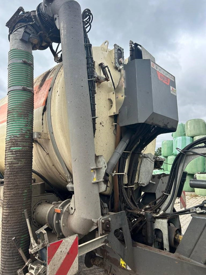 Kaweco Double Twin Shift 16 m3 - Цистерна за течен тор: снимка 3 Kaweco Double Twin Shift 16 m3 - Цистерна за течен тор: снимка 3