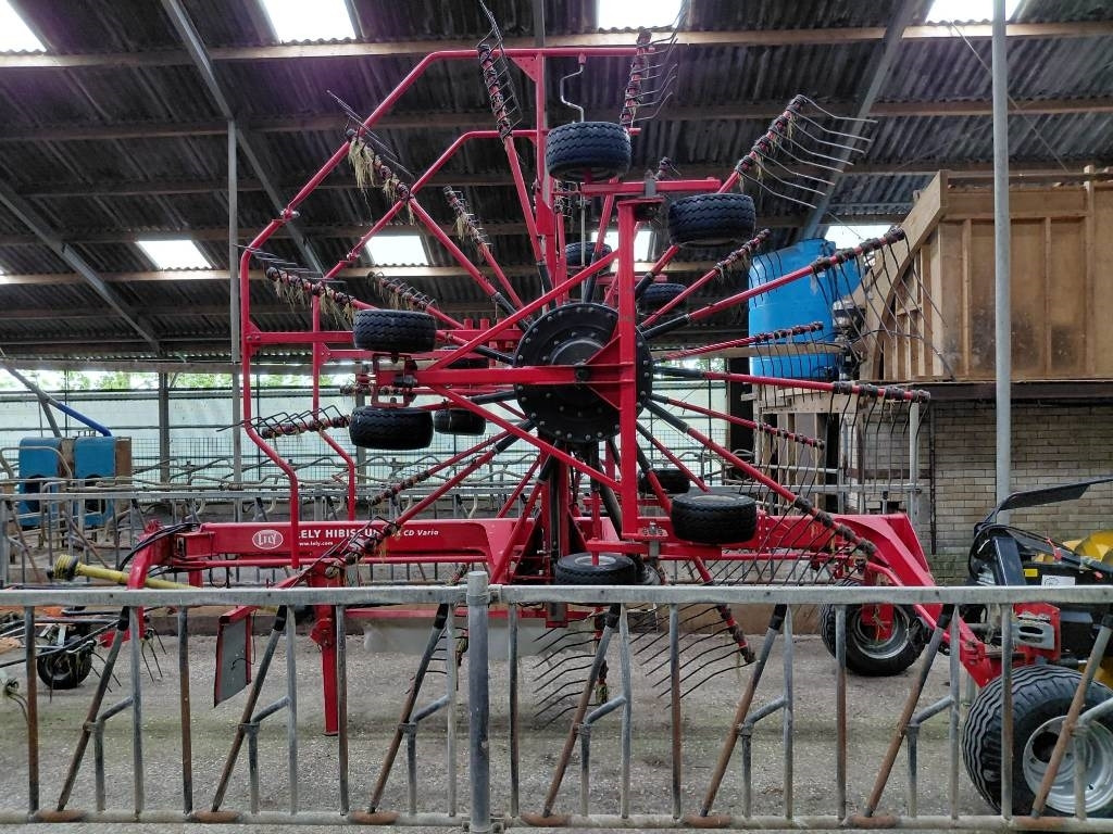 Lely Hibiscus 915 CD Vario - Гребло/ Сенообръщачка: снимка 4 Lely Hibiscus 915 CD Vario - Гребло/ Сенообръщачка: снимка 4