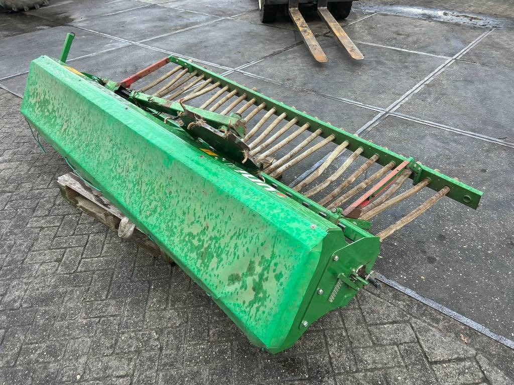 Unia 3/550/25 zaaimachine - Сеялка: снимка 3 Unia 3/550/25 zaaimachine - Сеялка: снимка 3