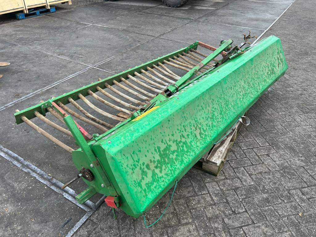 Unia 3/550/25 zaaimachine - Сеялка: снимка 4 Unia 3/550/25 zaaimachine - Сеялка: снимка 4