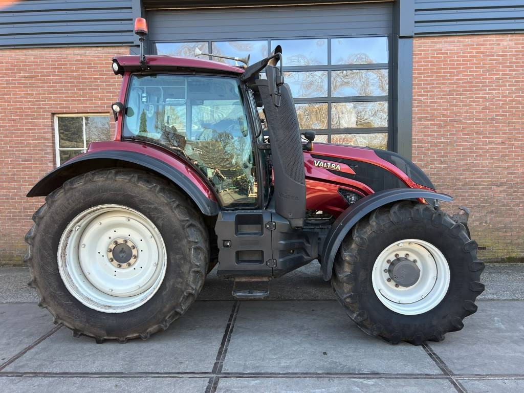Лизинг на Valtra T 174 Versu  Valtra T 174 Versu: снимка 7