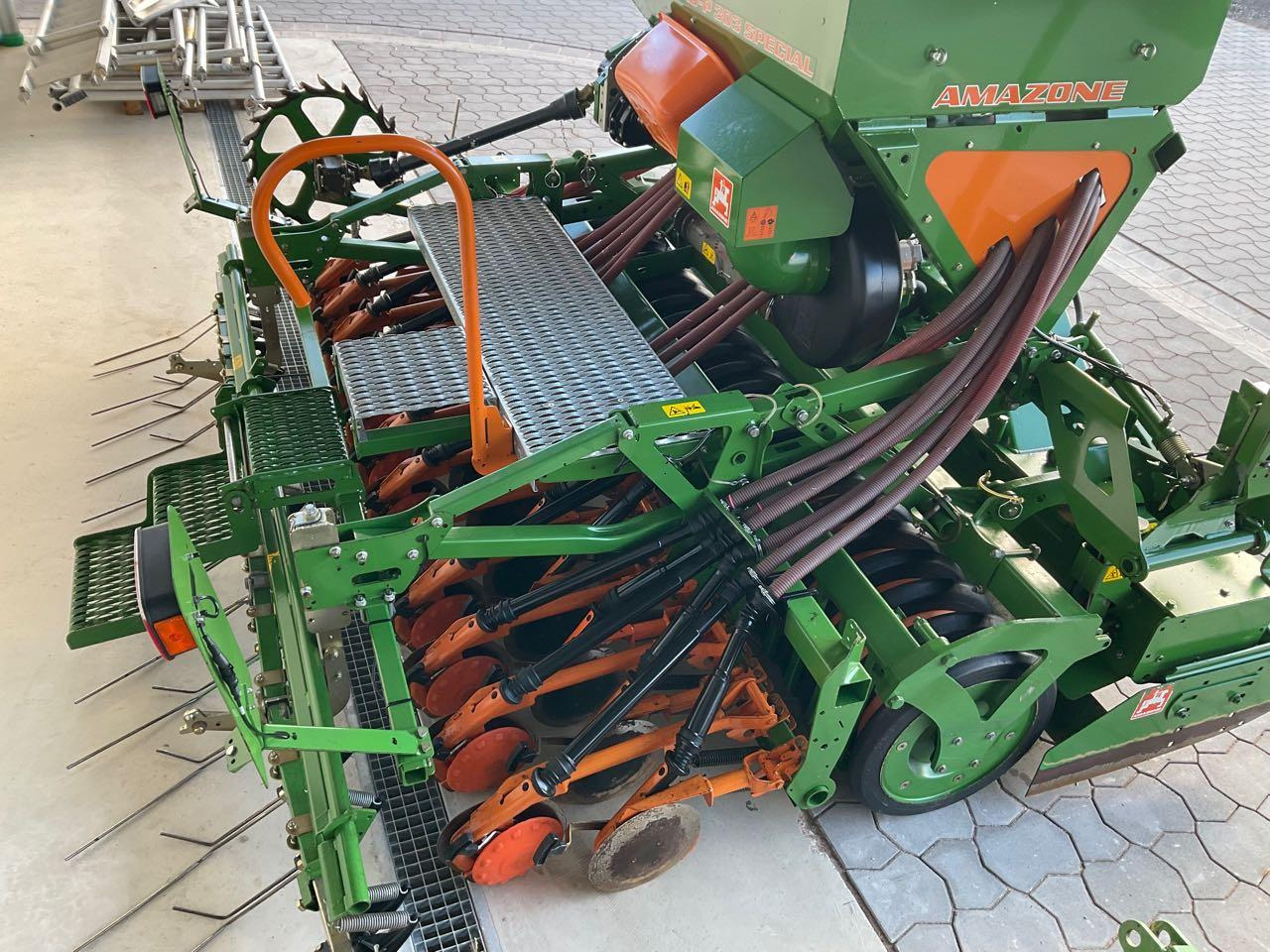 Amazone ADP 303 Spezial, KX 3000 - Комбинирана сеялка: снимка 3 Amazone ADP 303 Spezial, KX 3000 - Комбинирана сеялка: снимка 3