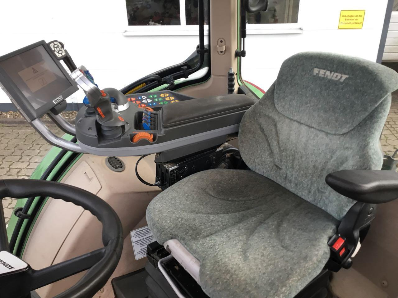 Fendt 718 SCR Vario ProfiPlus - Трактор: снимка 5 Fendt 718 SCR Vario ProfiPlus - Трактор: снимка 5