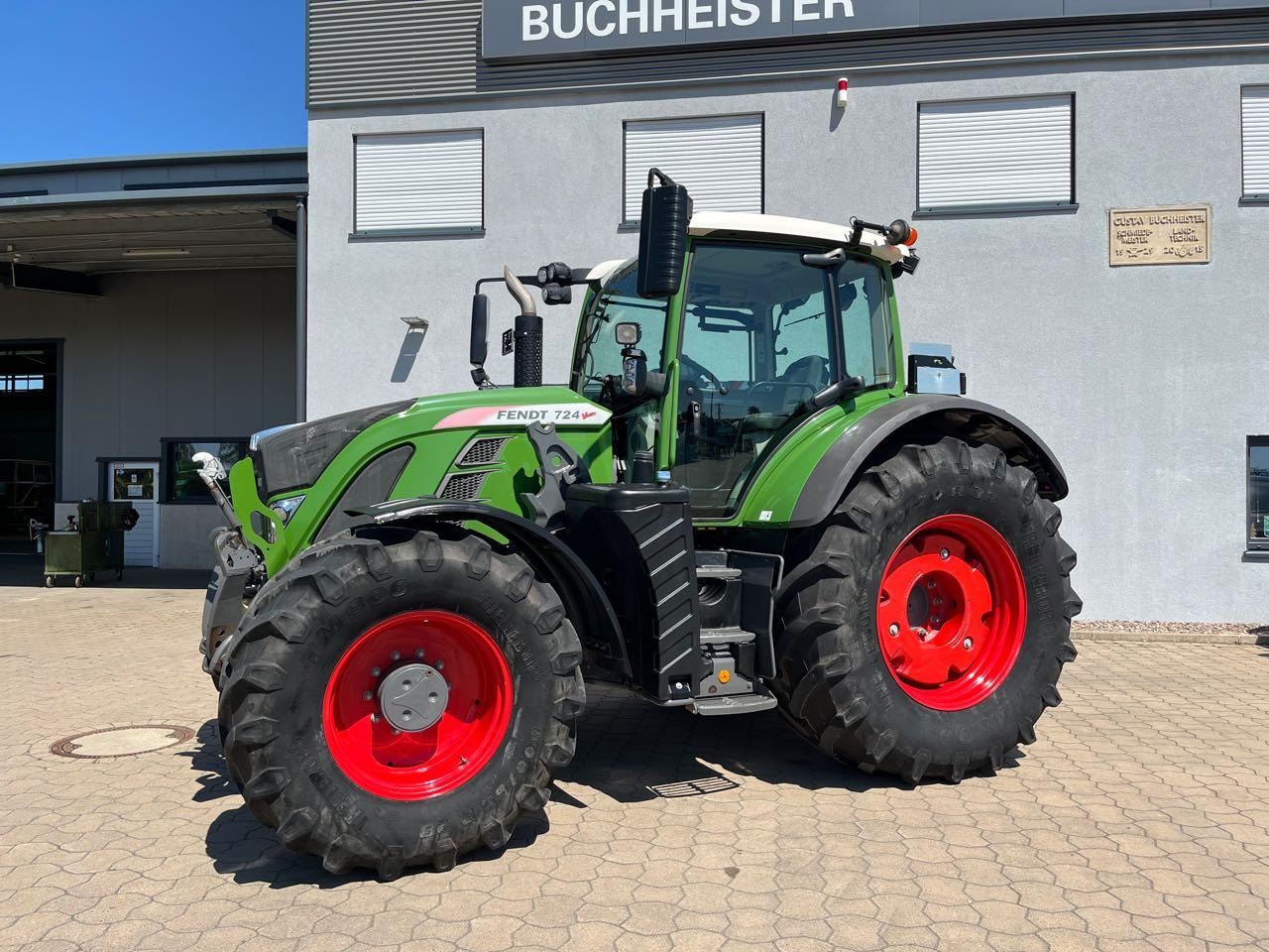 Fendt 724 Vario S4 - Трактор: снимка 1 Fendt 724 Vario S4 - Трактор: снимка 1
