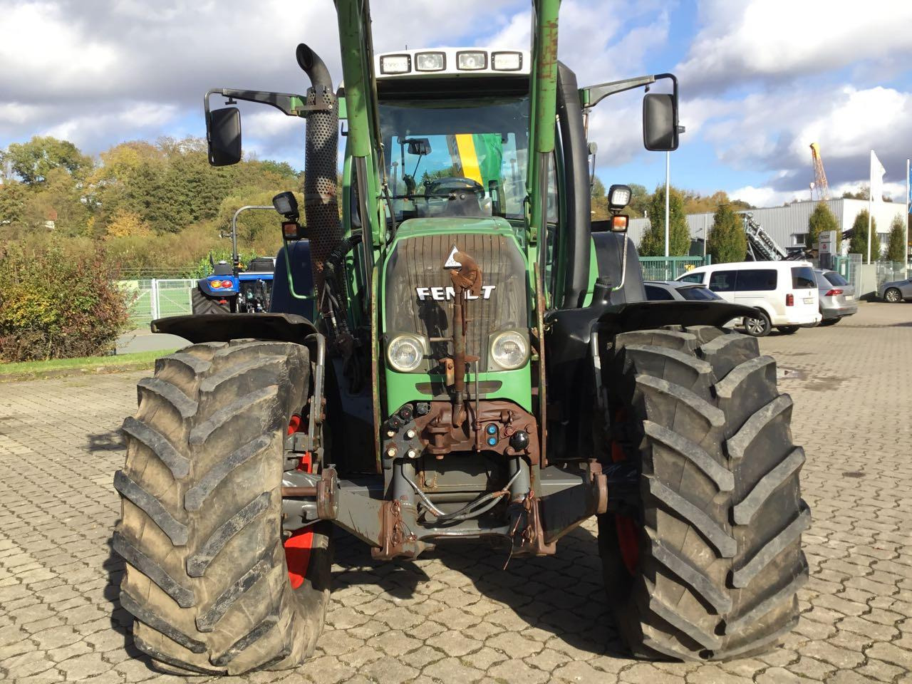 Fendt 820 Vario - Трактор: снимка 4 Fendt 820 Vario - Трактор: снимка 4