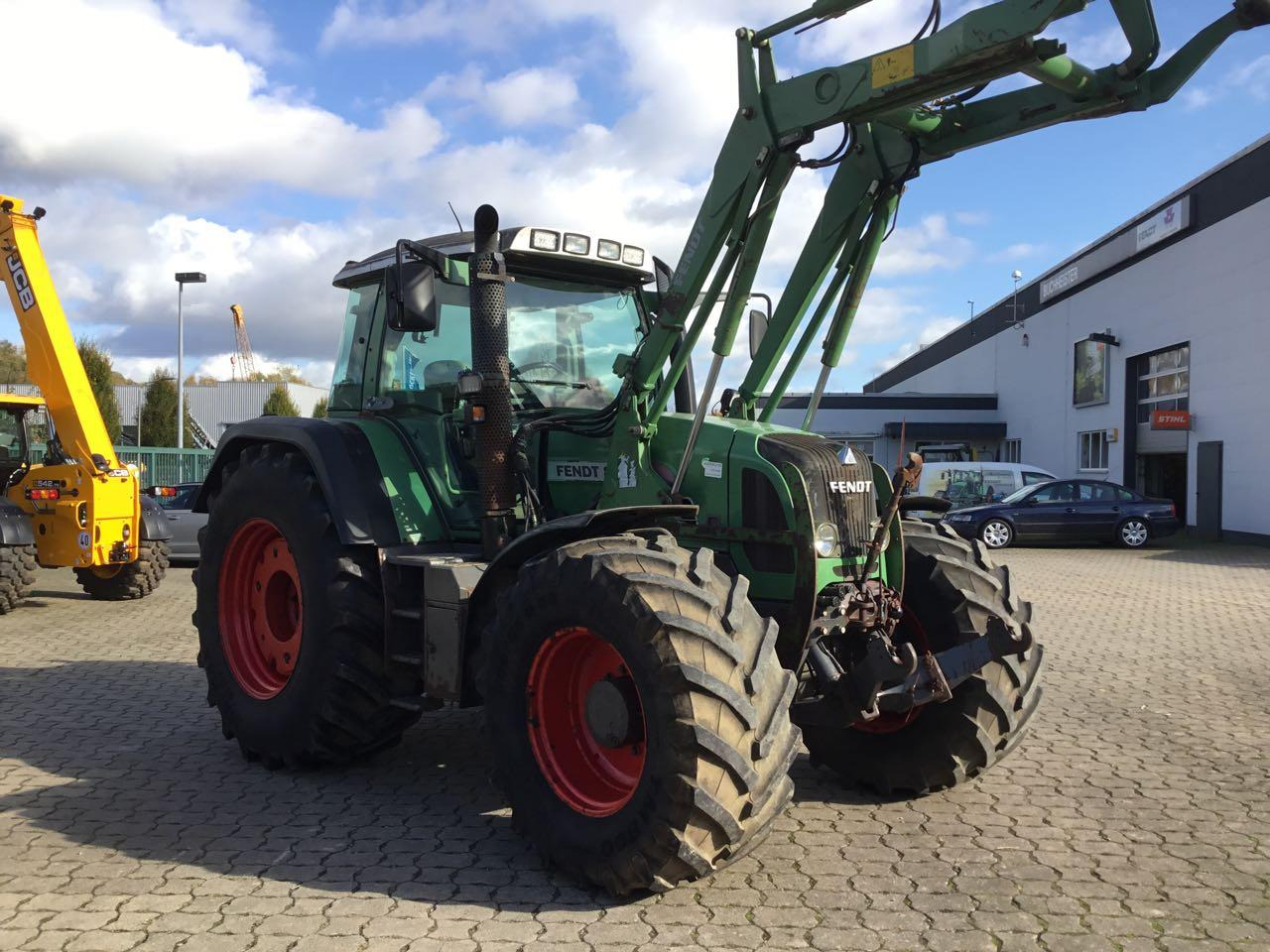 Fendt 820 Vario - Трактор: снимка 3 Fendt 820 Vario - Трактор: снимка 3
