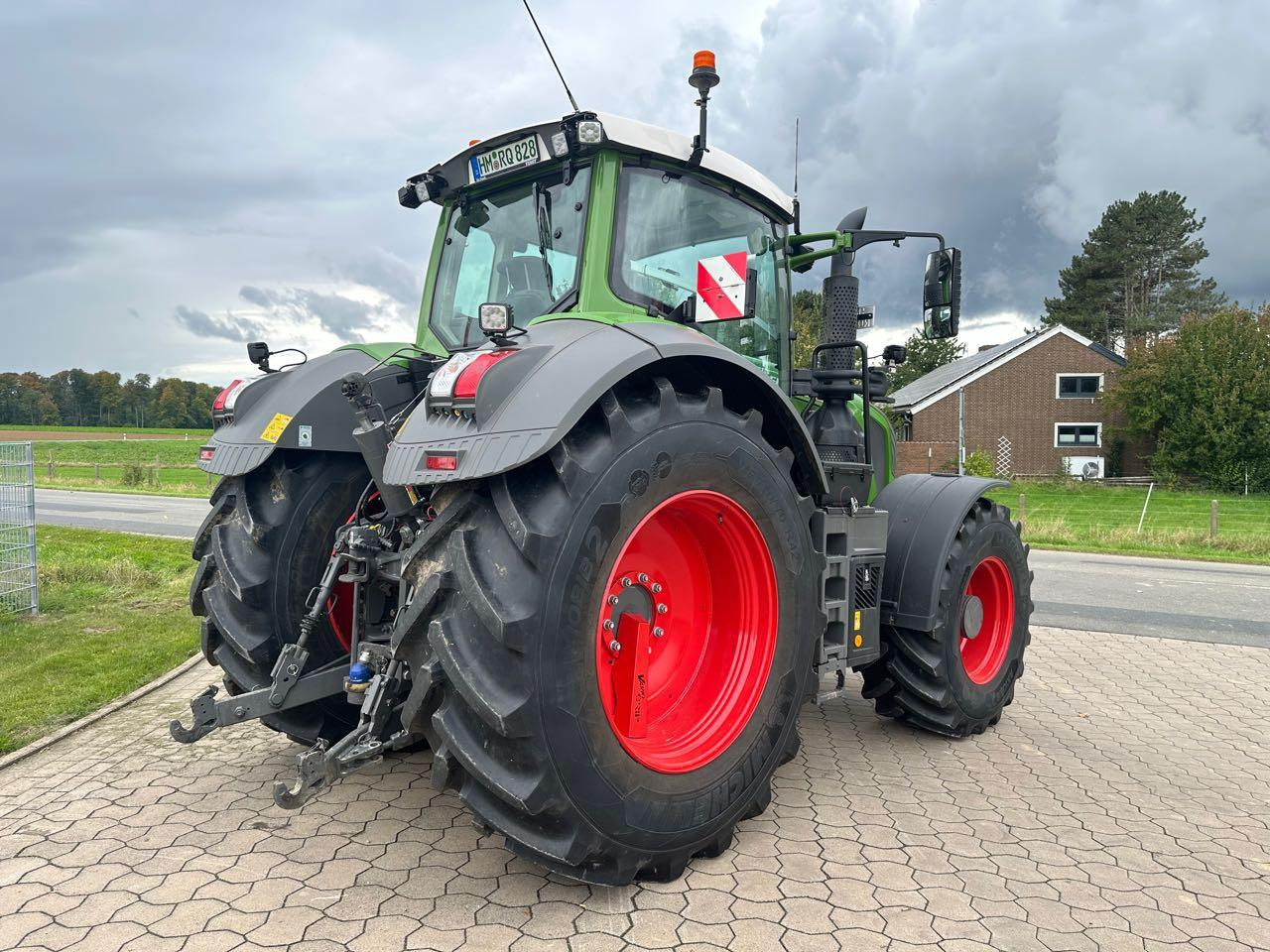 Fendt 828 S4 ProfiPlus - Трактор: снимка 5 Fendt 828 S4 ProfiPlus - Трактор: снимка 5