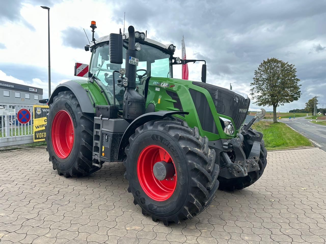 Fendt 828 S4 ProfiPlus - Трактор: снимка 3 Fendt 828 S4 ProfiPlus - Трактор: снимка 3