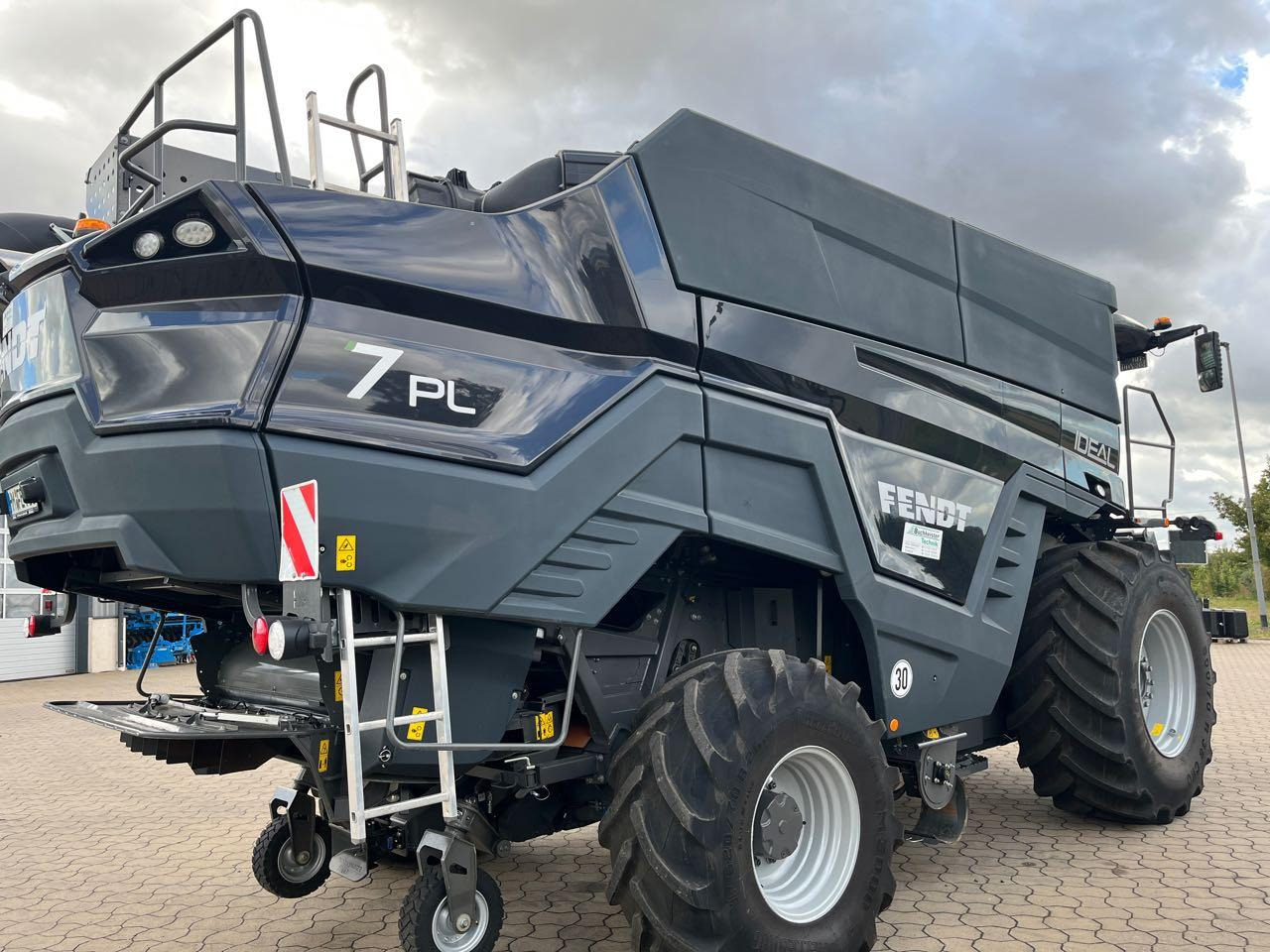 Fendt Ideal 7 ParaLevel Gen3 - Зърнокомбайн: снимка 2 Fendt Ideal 7 ParaLevel Gen3 - Зърнокомбайн: снимка 2