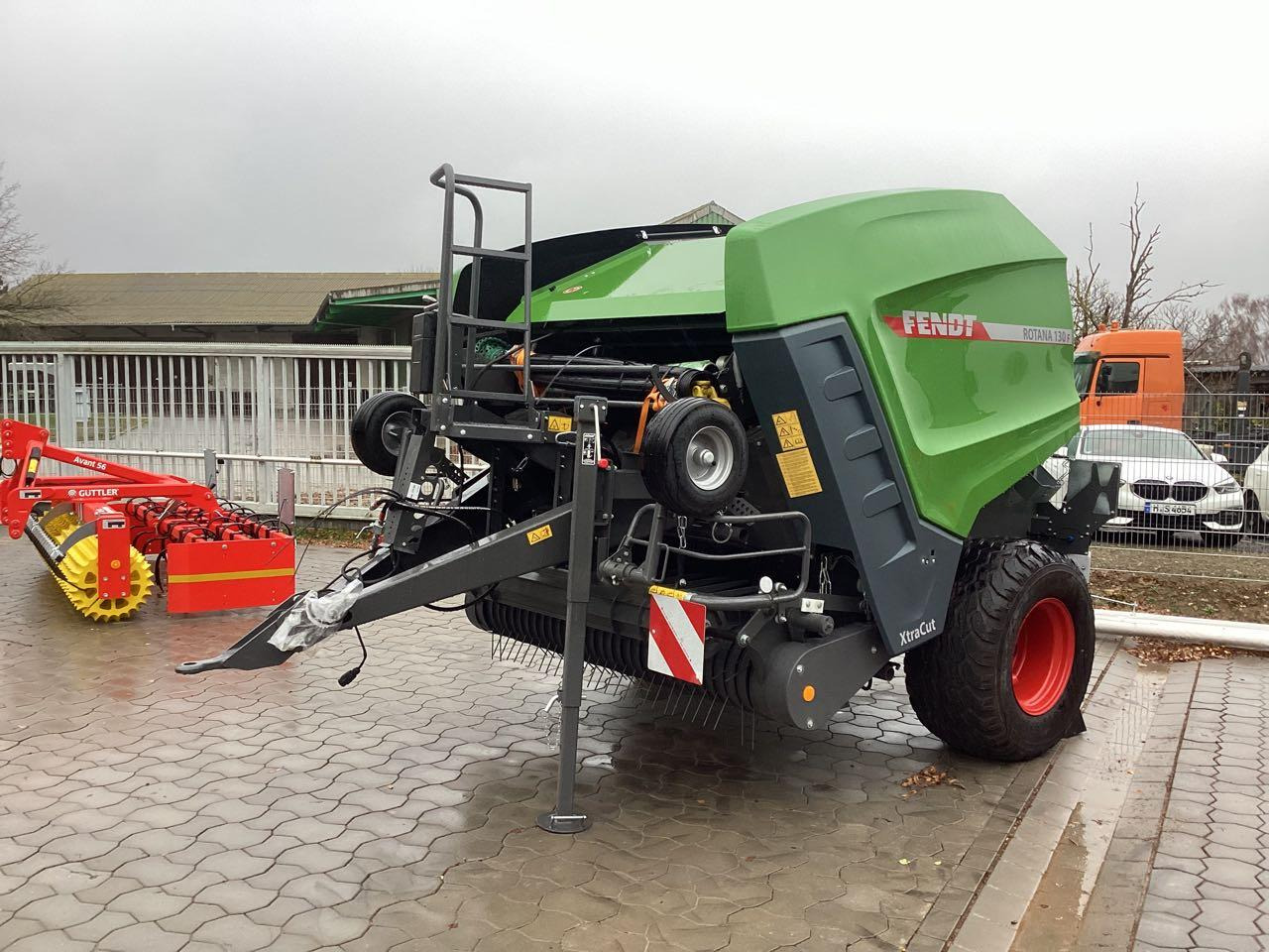 Fendt Rotana 130 F - Рулонна сламопреса: снимка 1 Fendt Rotana 130 F - Рулонна сламопреса: снимка 1