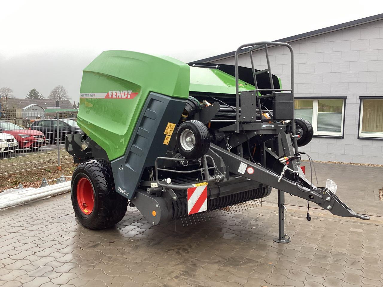 Fendt Rotana 130 F - Рулонна сламопреса: снимка 2 Fendt Rotana 130 F - Рулонна сламопреса: снимка 2