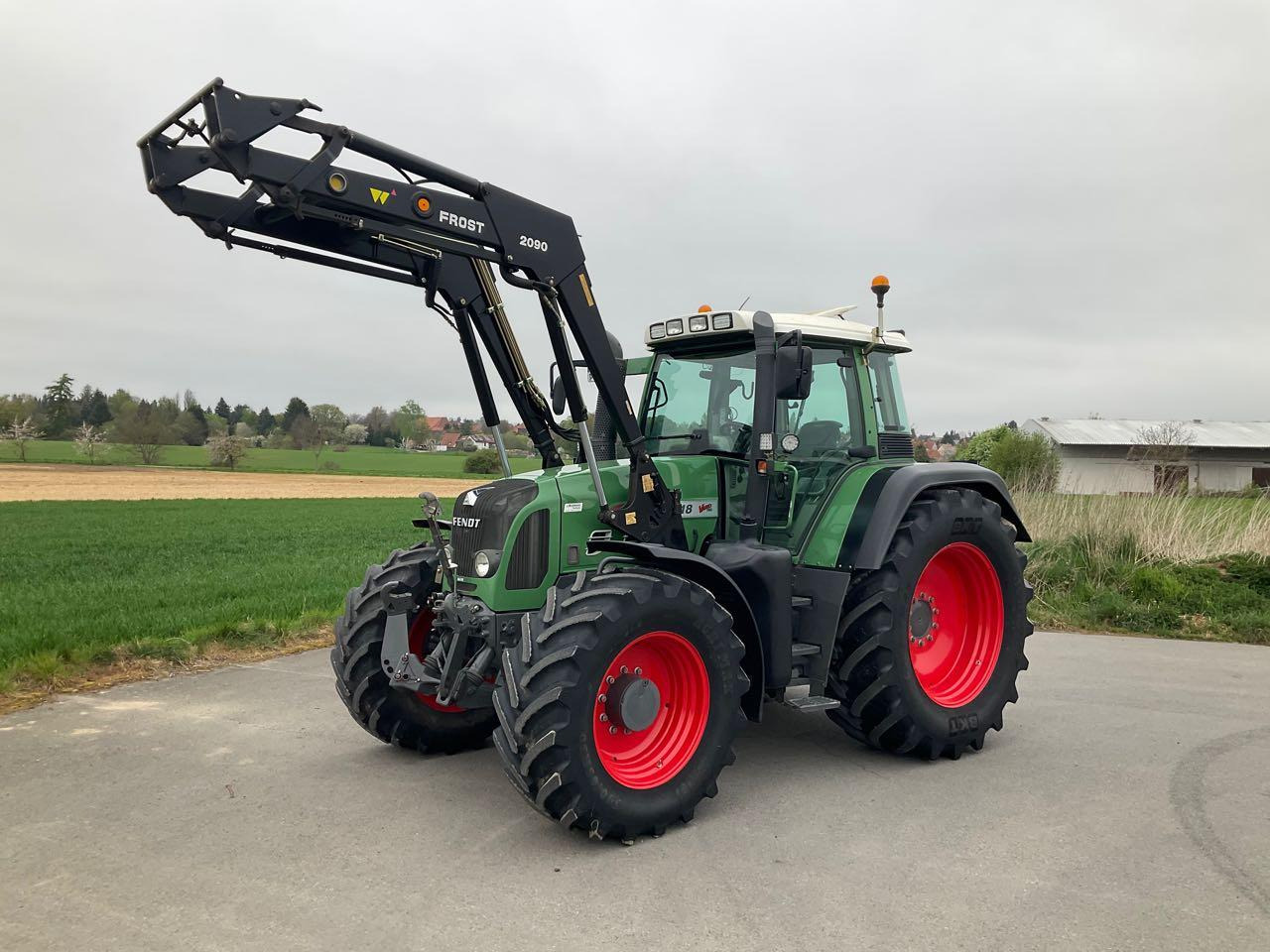 Fendt Vario 818 - Трактор: снимка 1 Fendt Vario 818 - Трактор: снимка 1