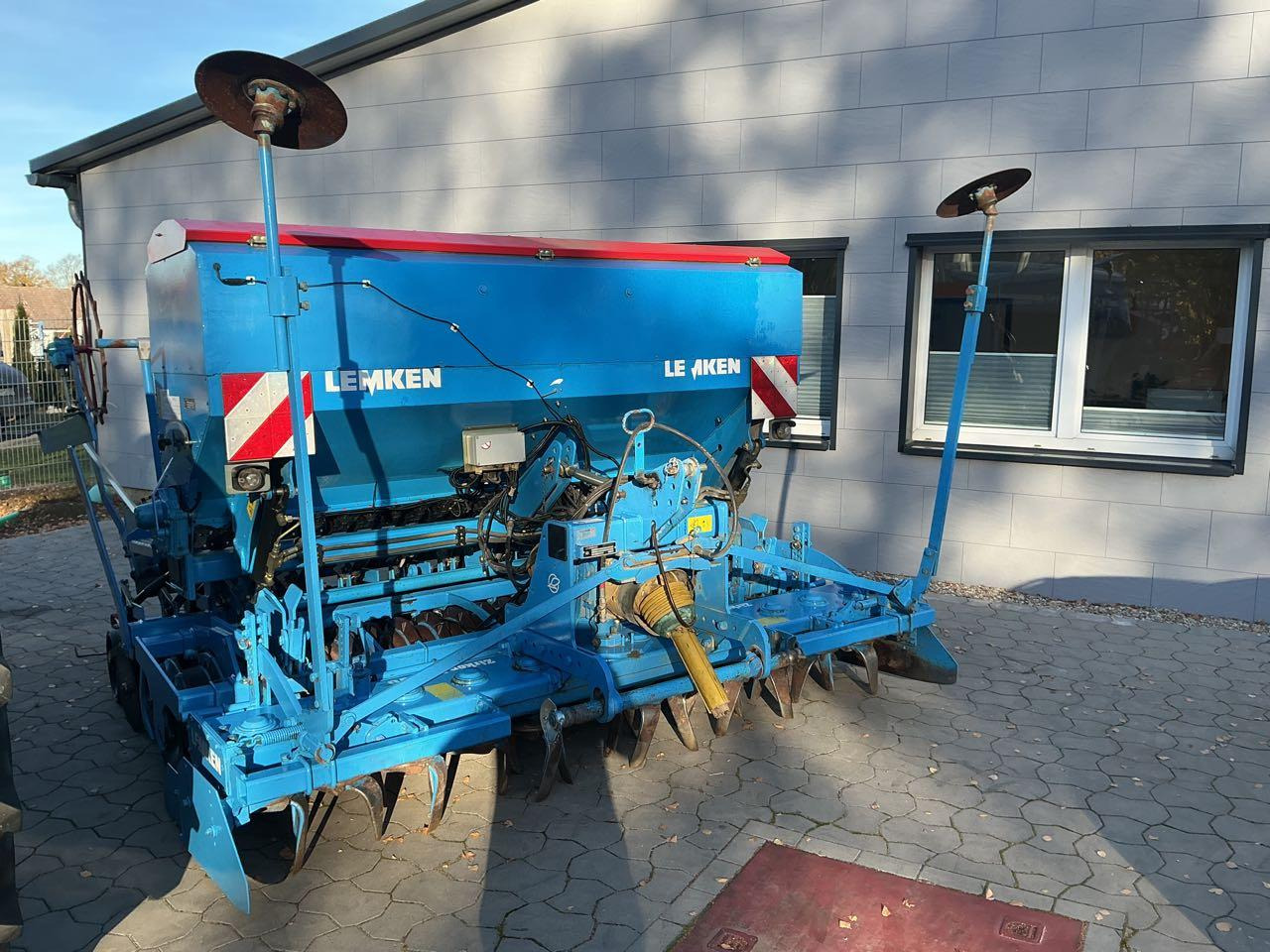 Lemken Saphir 7/300 DS - Комбинирана сеялка: снимка 1 Lemken Saphir 7/300 DS - Комбинирана сеялка: снимка 1