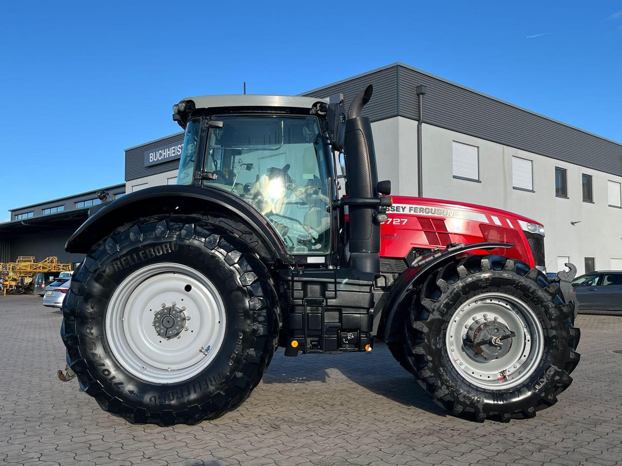 Massey Ferguson 8727 Dyna-VT - Трактор: снимка 1 Massey Ferguson 8727 Dyna-VT - Трактор: снимка 1