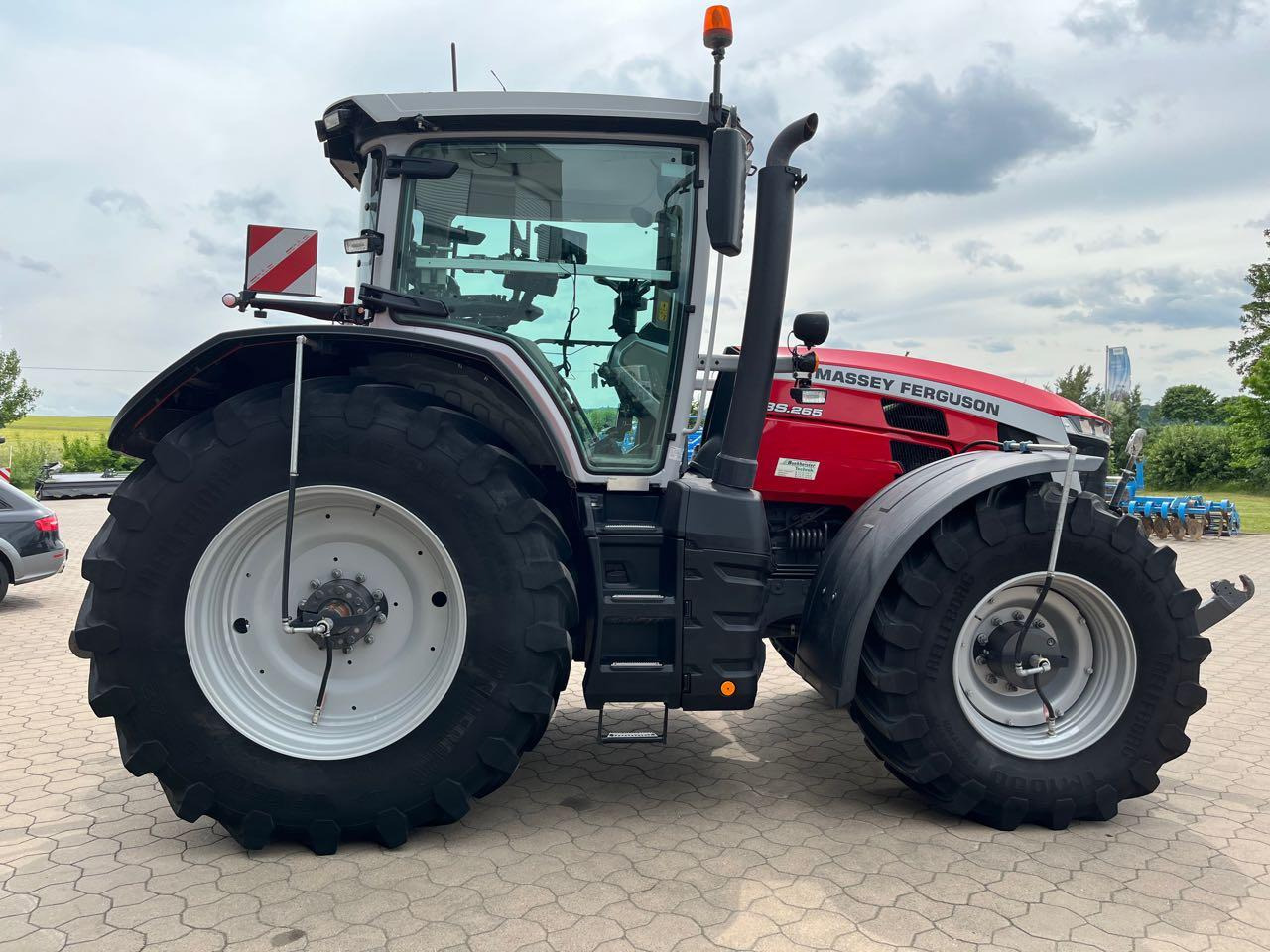 Massey Ferguson 8S.265 Dyna-VT Exclusive - Трактор: снимка 1 Massey Ferguson 8S.265 Dyna-VT Exclusive - Трактор: снимка 1