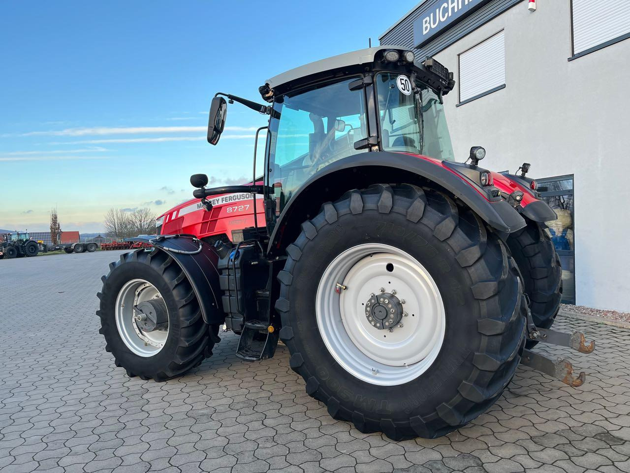Трактор Massey Ferguson MF 8727 Dyna-VT: снимка 6