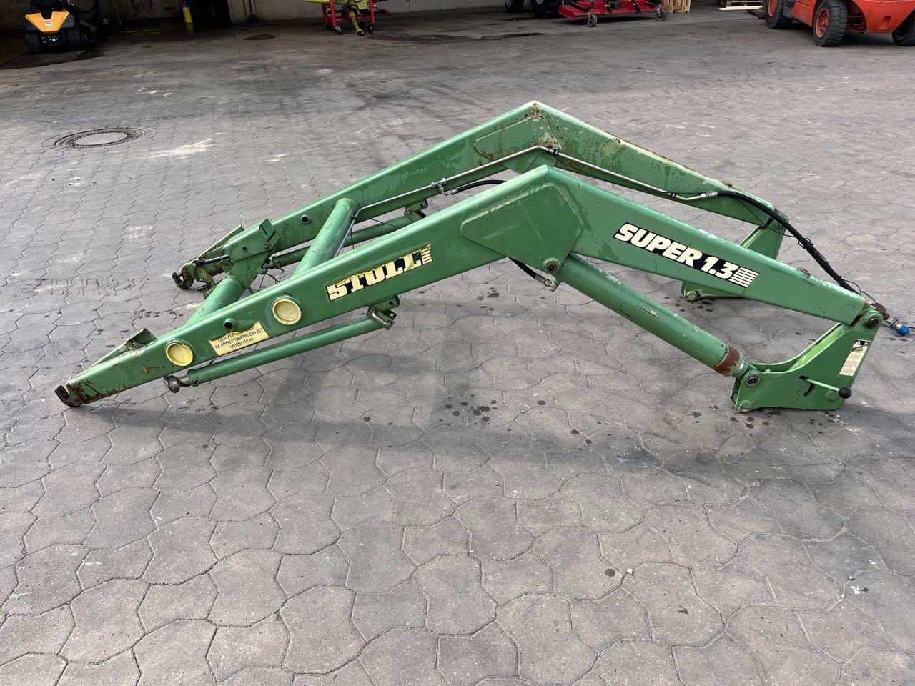 Stoll Super 1.3 - Челен товарач за трактор: снимка 1 Stoll Super 1.3 - Челен товарач за трактор: снимка 1