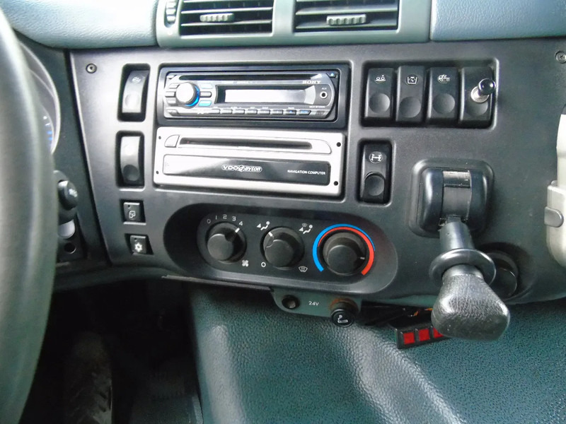 Камион с кран DAF CF 85.380 + MANUAL + HMF 1680 + HYVA + 6X2: снимка 20