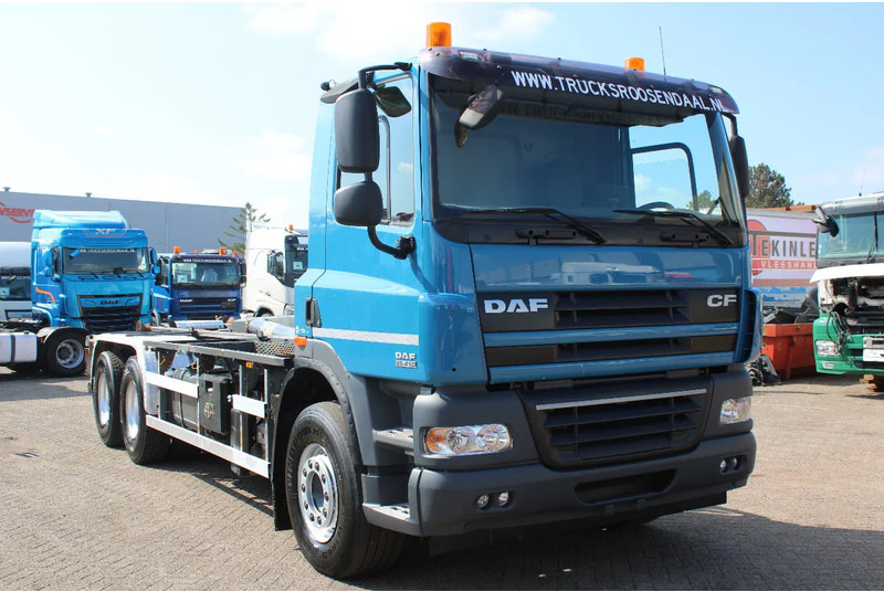 DAF CF 85.410 + euro 5 + 6x2 - Мултилифт с кука камион: снимка 2 DAF CF 85.410 + euro 5 + 6x2 - Мултилифт с кука камион: снимка 2