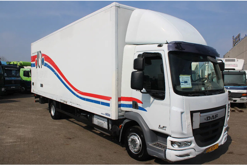 DAF LF 210 + euro 6 + lift - Камион фургон: снимка 2 DAF LF 210 + euro 6 + lift - Камион фургон: снимка 2