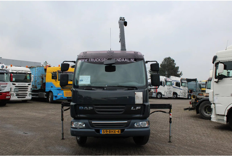 DAF LF 45.180 + FASSI F50 + 7.5T - Камион с кран: снимка 3 DAF LF 45.180 + FASSI F50 + 7.5T - Камион с кран: снимка 3