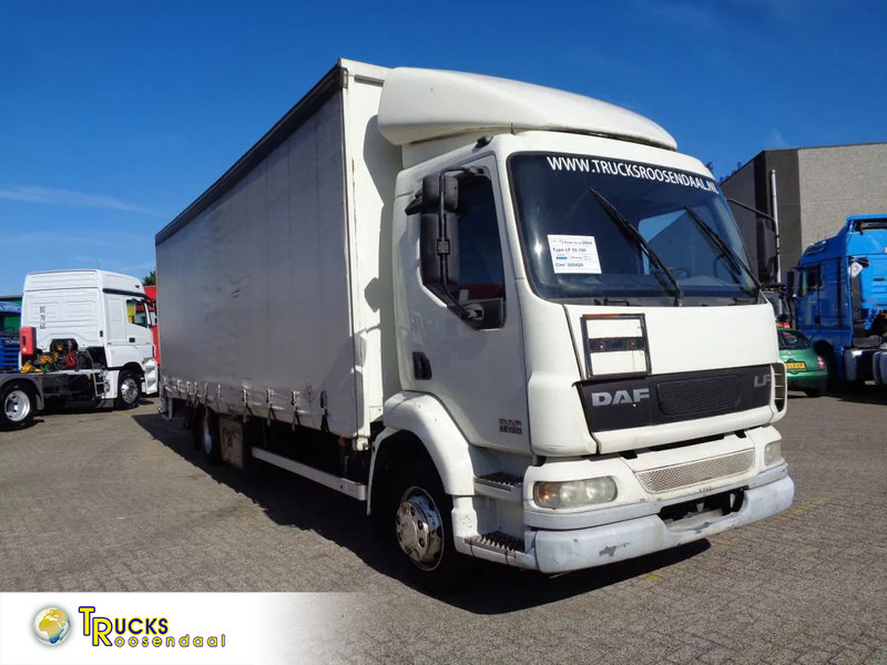 DAF LF55.180 + MANUAL + LIFT - Камион с брезент: снимка 1 DAF LF55.180 + MANUAL + LIFT - Камион с брезент: снимка 1