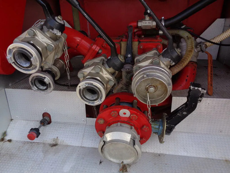Пожарна кола Iveco 135-17 Manual + Firetruck: снимка 15