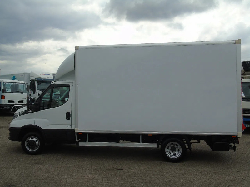Iveco Daily 40 C18 + LIFT - Лекотоварен автомобил фургон: снимка 3 Iveco Daily 40 C18 + LIFT - Лекотоварен автомобил фургон: снимка 3