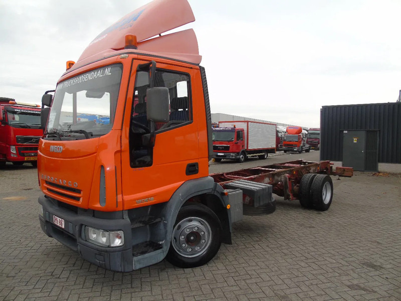 Iveco Eurocargo 120E18 + MANUAL - Шаси кабина: снимка 2 Iveco Eurocargo 120E18 + MANUAL - Шаси кабина: снимка 2