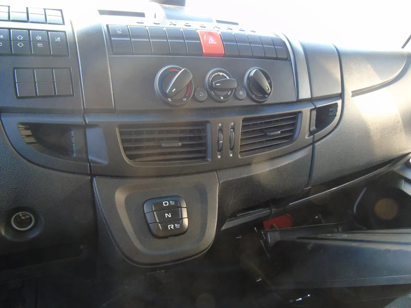 Iveco Eurocargo 120E19 + euro 6 + lift + BROKEN ENGINE - Камион фургон: снимка 5 Iveco Eurocargo 120E19 + euro 6 + lift + BROKEN ENGINE - Камион фургон: снимка 5