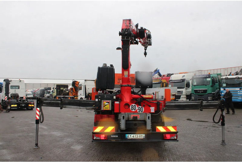 Iveco Stralis 420 + 6x2 + FASSI F185 + EURO 6 + LOW KM + REMOTE - Камион с кран: снимка 4 Iveco Stralis 420 + 6x2 + FASSI F185 + EURO 6 + LOW KM + REMOTE - Камион с кран: снимка 4