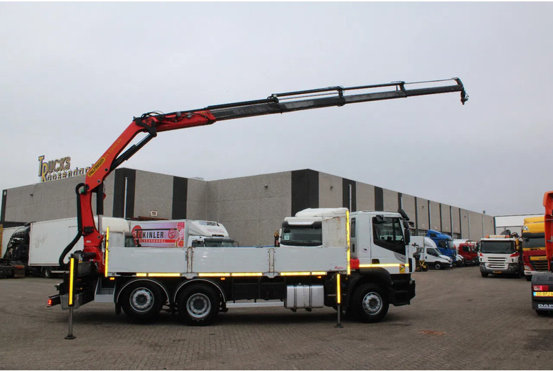 Iveco Stralis 460 + PALFINGER PK23001EH + 6X2 steering + REMOTE + 131KM - Камион с кран: снимка 2 Iveco Stralis 460 + PALFINGER PK23001EH + 6X2 steering + REMOTE + 131KM - Камион с кран: снимка 2