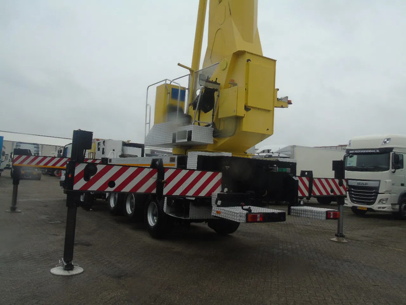 Камион Mercedes-Benz Actros 4148 + 84 meters + 10x4: снимка 12 Камион Mercedes-Benz Actros 4148 + 84 meters + 10x4: снимка 12