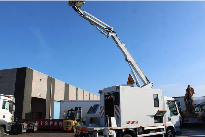 Renault Midlum 220 + 14METER + EURO 5 - Камион: снимка 4 Renault Midlum 220 + 14METER + EURO 5 - Камион: снимка 4