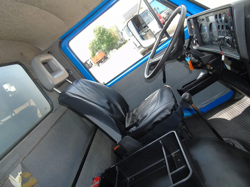 MAN 10 .150 + 2-3 HORSES + MANUAL - Камион за коне: снимка 5 MAN 10 .150 + 2-3 HORSES + MANUAL - Камион за коне: снимка 5