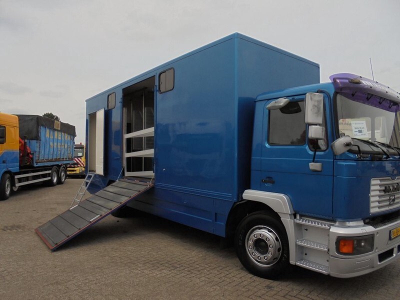 MAN 12 .225 + MANUAL - Камион за коне: снимка 2 MAN 12 .225 + MANUAL - Камион за коне: снимка 2