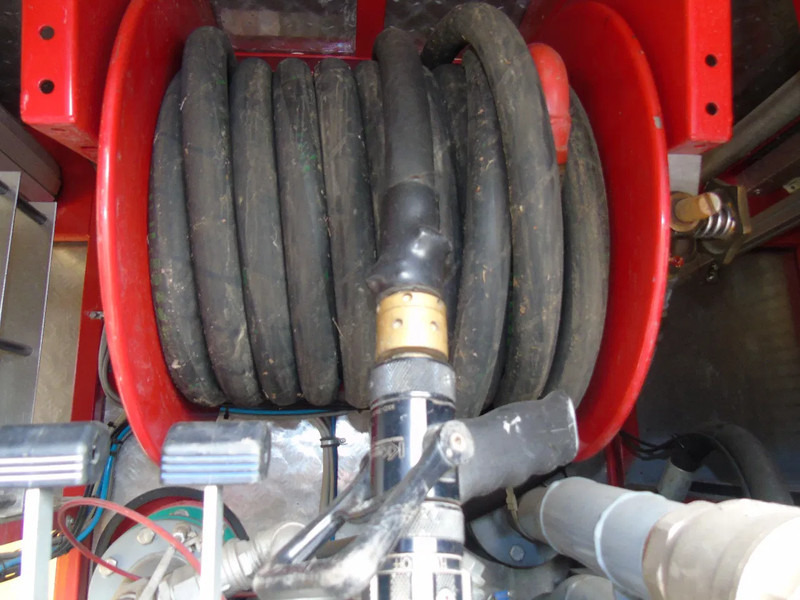 MAN F16 .240 + 4x4 + PUMPS COMPLETE + MANUAL + SPRING + 24.416KM - Пожарна кола: снимка 5 MAN F16 .240 + 4x4 + PUMPS COMPLETE + MANUAL + SPRING + 24.416KM - Пожарна кола: снимка 5