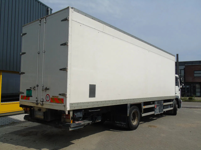 MAN L 220 + MANUAL + EURO 2 + DHOLLANDIA + 19T - Камион фургон: снимка 4 MAN L 220 + MANUAL + EURO 2 + DHOLLANDIA + 19T - Камион фургон: снимка 4