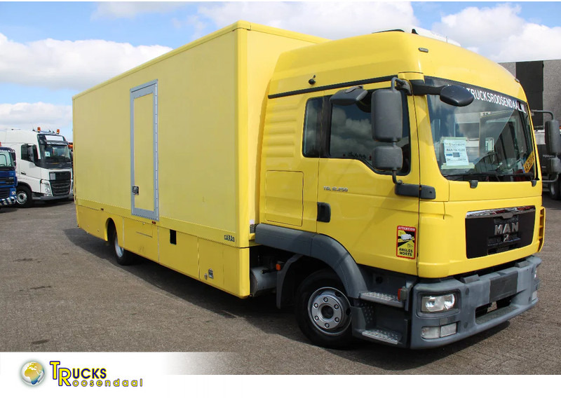 MAN TGL 12.250 + EURO 5 + LIFT - Камион фургон: снимка 1 MAN TGL 12.250 + EURO 5 + LIFT - Камион фургон: снимка 1