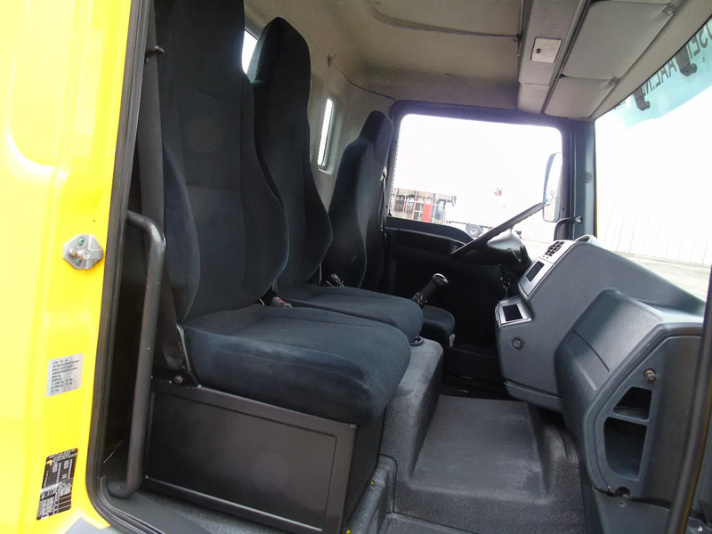 Автовоз камион MAN TGL 8.180 + winch + MANUAL + EURO 5 + system working: снимка 9 Автовоз камион MAN TGL 8.180 + winch + MANUAL + EURO 5 + system working: снимка 9