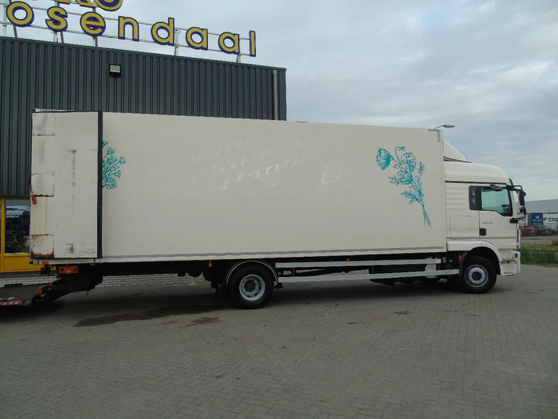 MAN TGM 12.250 + EURO 6 + LIFT - Камион фургон: снимка 3 MAN TGM 12.250 + EURO 6 + LIFT - Камион фургон: снимка 3
