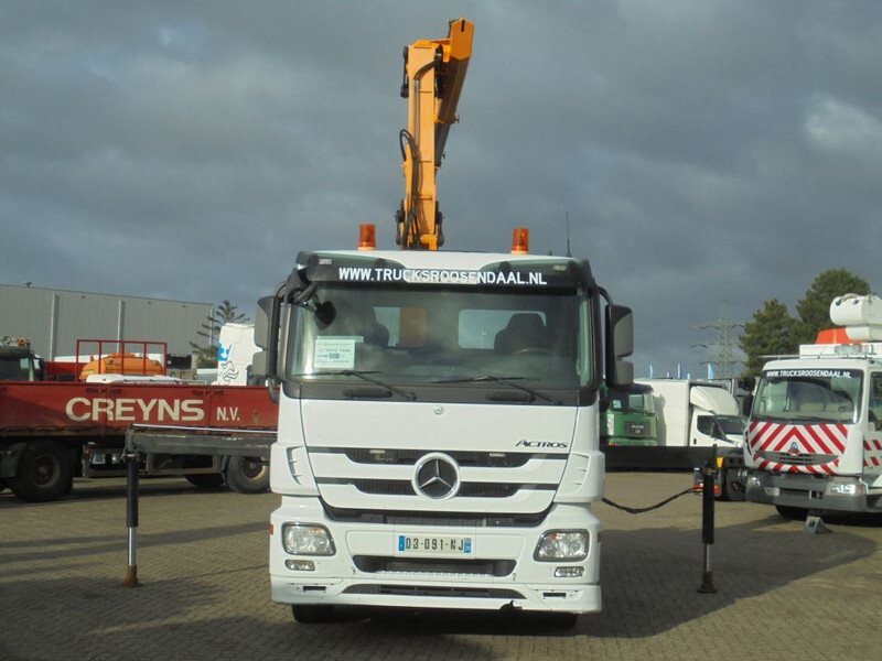 Mercedes-Benz Actros 1846 + Euro 5 + EFFER 250 Crane + REMOTE - Камион с кран: снимка 2 Mercedes-Benz Actros 1846 + Euro 5 + EFFER 250 Crane + REMOTE - Камион с кран: снимка 2