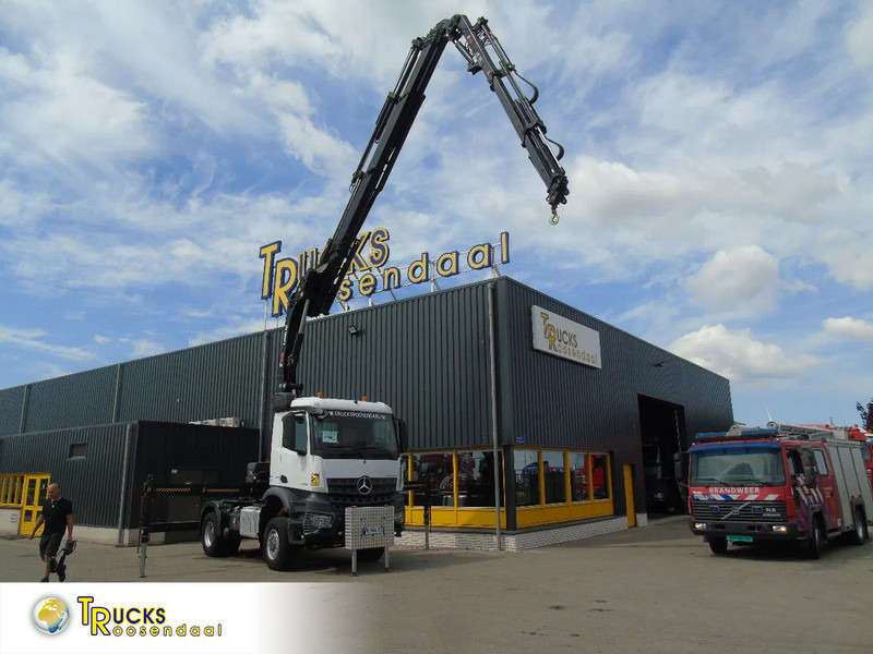 Mercedes-Benz Arocs 2051 + 4X4 + HIAB 302 E6 / JIB 70 X 4 + 10 EXTENTSIONS (512hours) - Камион с кран: снимка 1 Mercedes-Benz Arocs 2051 + 4X4 + HIAB 302 E6 / JIB 70 X 4 + 10 EXTENTSIONS (512hours) - Камион с кран: снимка 1