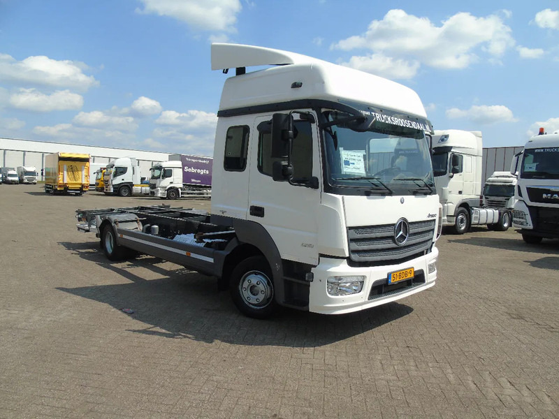 Mercedes-Benz Atego 1218 + EURO 6 + 5 PERS + BDF + LIFT - Контейнеровоз/ Сменна каросерия камион: снимка 2 Mercedes-Benz Atego 1218 + EURO 6 + 5 PERS + BDF + LIFT - Контейнеровоз/ Сменна каросерия камион: снимка 2