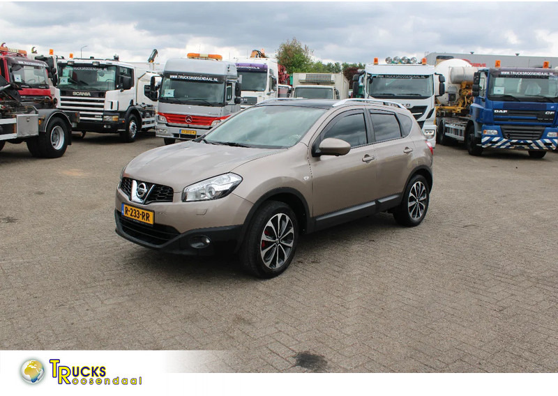 Nissan QASHQAI 2.0 AUTOMATIC / CAMERA - Джип: снимка 1 Nissan QASHQAI 2.0 AUTOMATIC / CAMERA - Джип: снимка 1