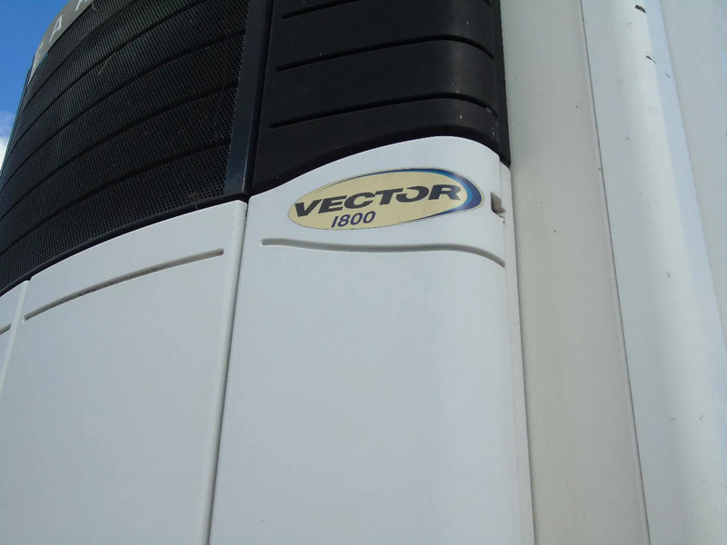 Рефрижератор полуремарке Pacton 3x SAF + carrier vector 1800 + lift: снимка 6