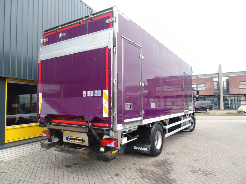 Scania P230 + CARRIER + 150.693KM!! + LIFT + EURO 5 - Рефрижератор камион: снимка 4 Scania P230 + CARRIER + 150.693KM!! + LIFT + EURO 5 - Рефрижератор камион: снимка 4